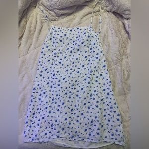 White and blue flowered American Eagle dress, women’s L